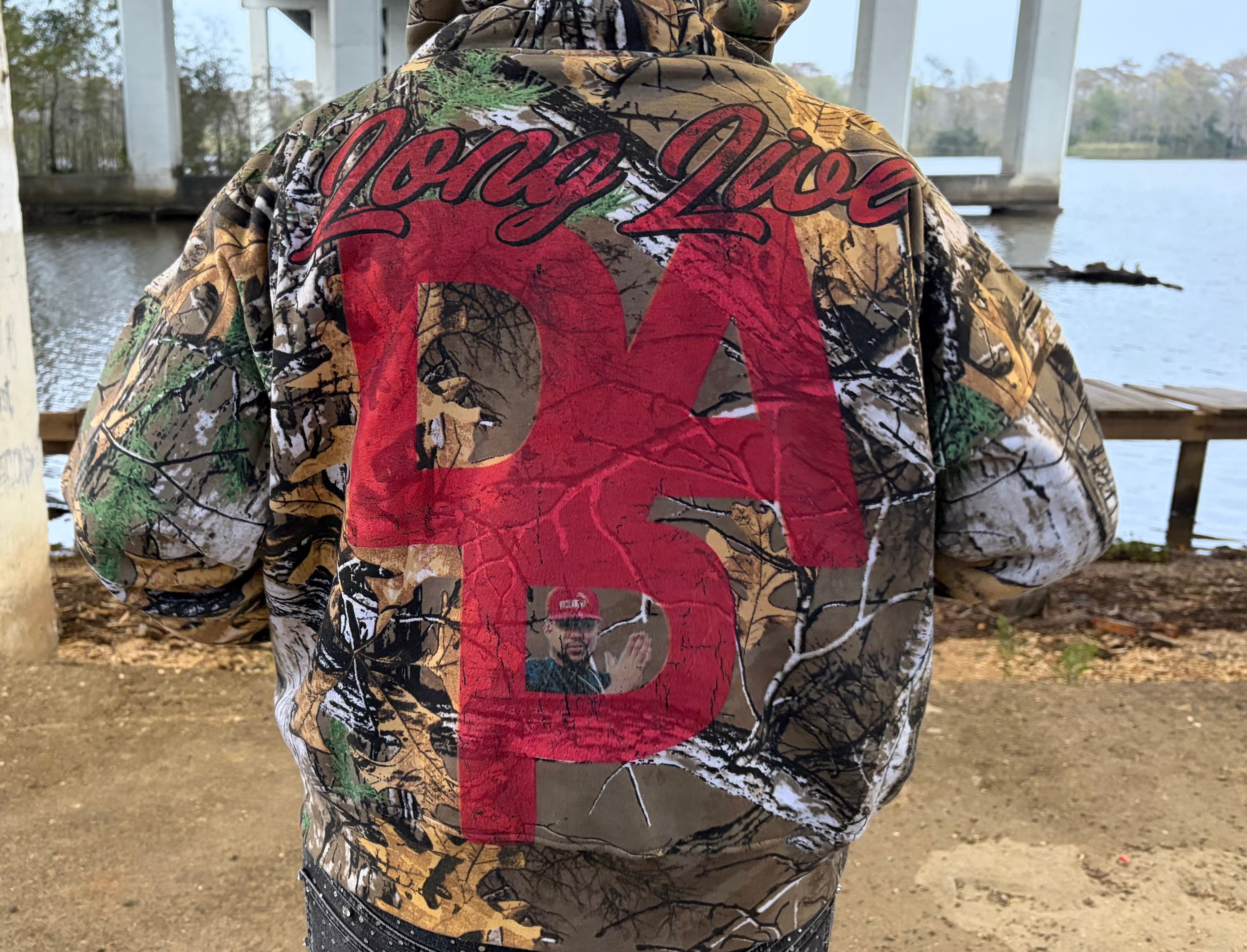 LONG LIVE DA P CAMO HOODIE CROP